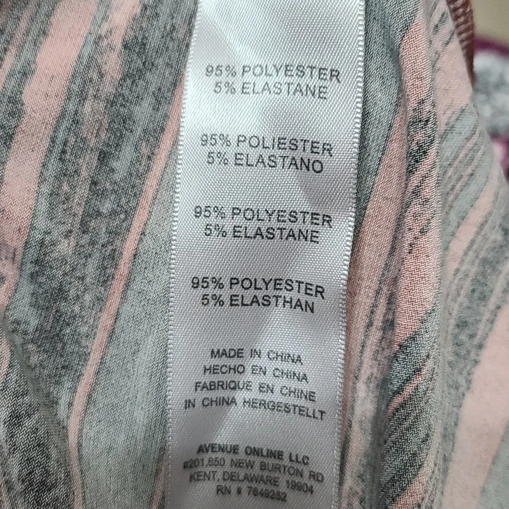 NWT Avenue Womens Blouse Rust/Blk V-neck Stretch Comfort Size 18/20 - Picture 6 of 9